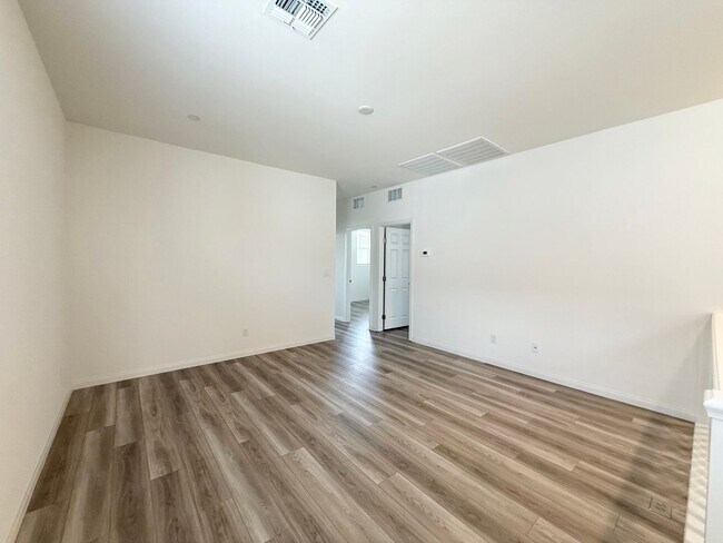 Building Photo - Modern Brand New Summerlin Home with 5 Bedrooms, Loft & Upgraded Finishes