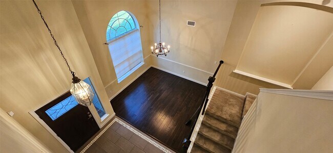 Building Photo - 13035 Bainbridge Trail