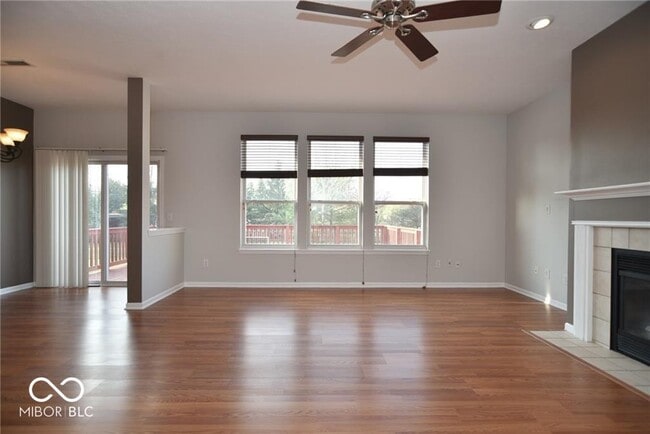 Building Photo - 5742 Cantigny Way N