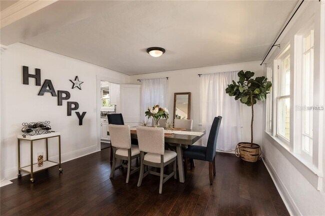 Building Photo - 1111 E Patterson St