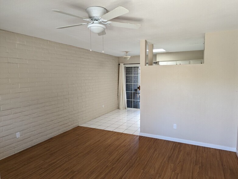 Dining area and patio door - 3646 E Blacklidge Dr