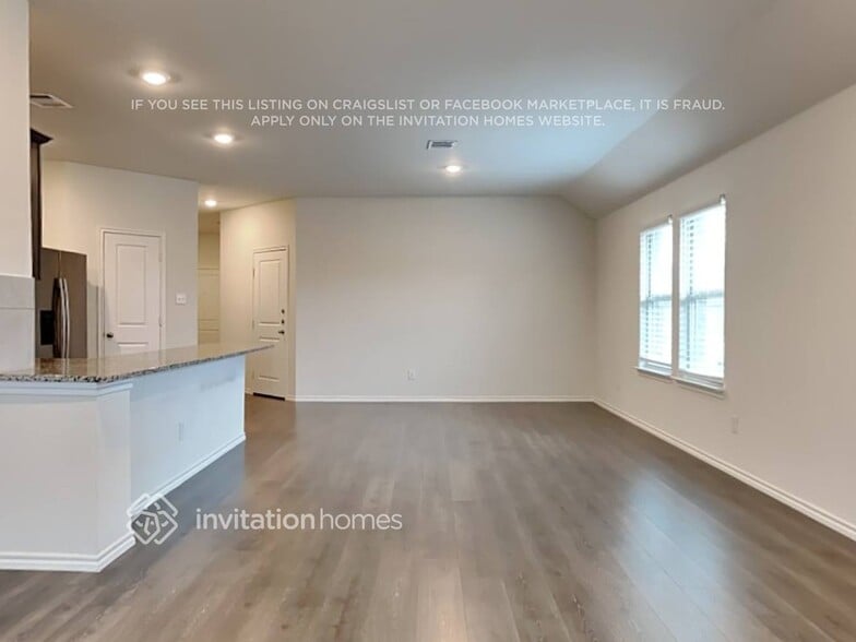 Building Photo - 608 Nexus Dr