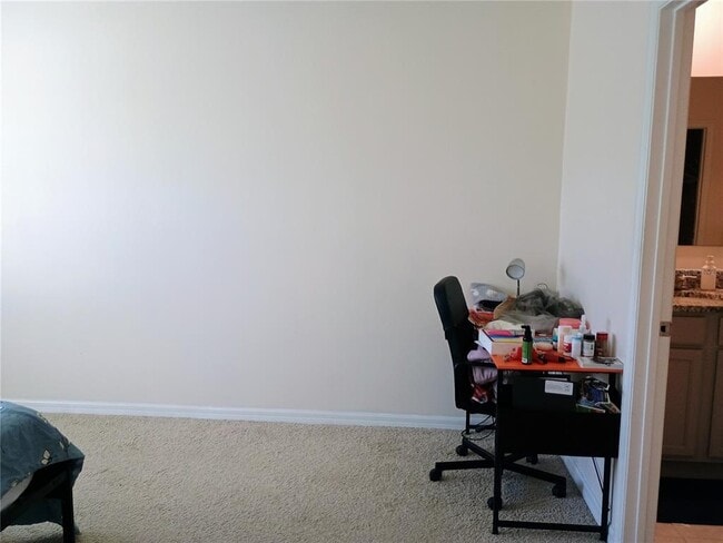 Building Photo - 1925 Chautauqua Ln