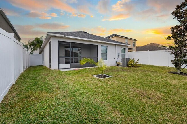 Building Photo - 1313 Trailwater St