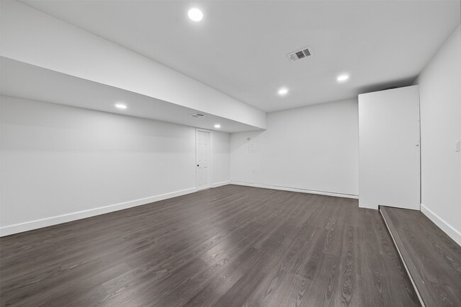 Building Photo - 17002 Analisa Cir