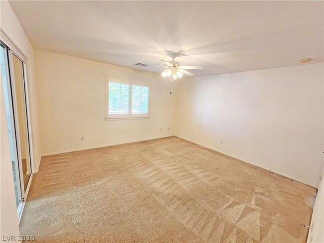 Building Photo - 380 Round Up Ct