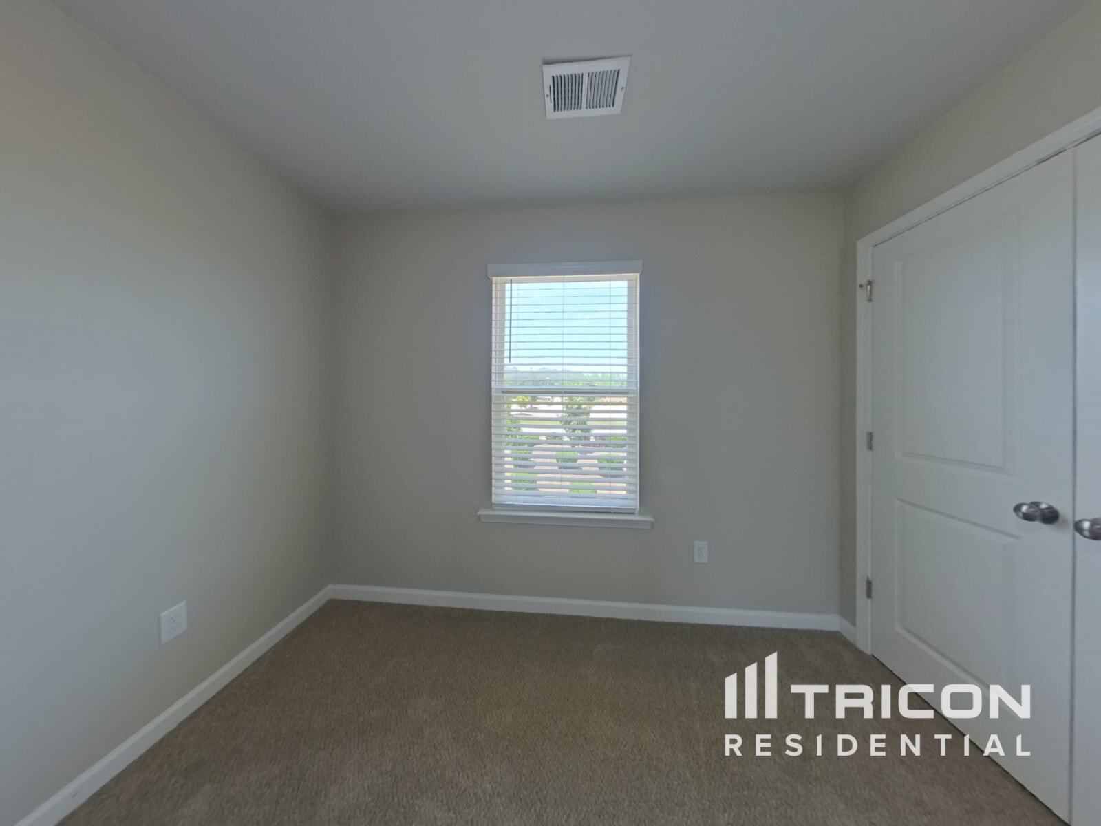 Building Photo - 280 Paulownia Cir