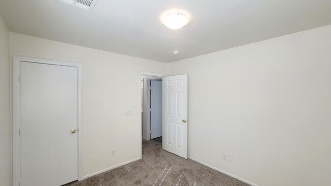 Building Photo - 9452 Plover Falls Ave