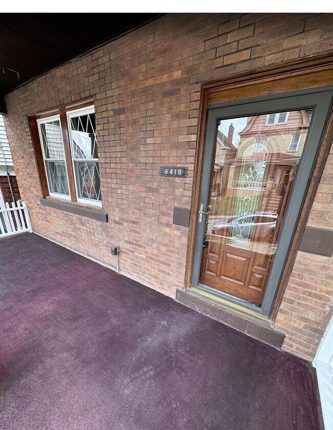 Building Photo - 418 Carl St