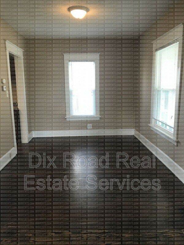 Building Photo - 714 Poplar St