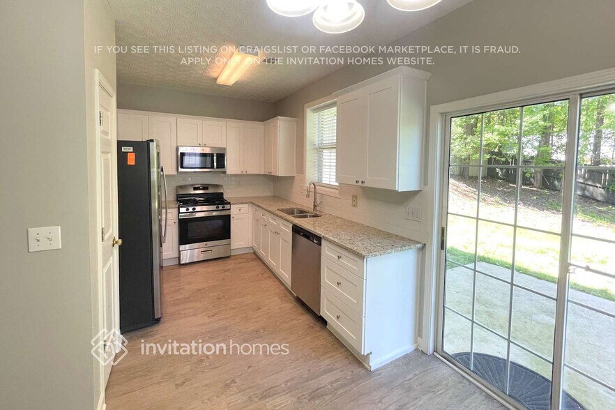 Building Photo - 3110 Kirkwood Dr NW