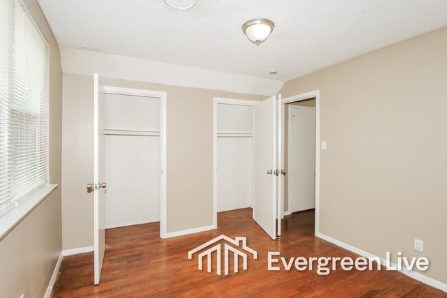 Building Photo - 8883 Whitworth St