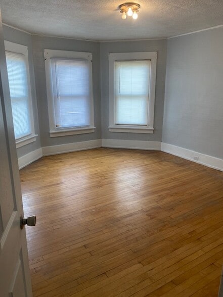 Primary Bedroom - 426 E Maumee St