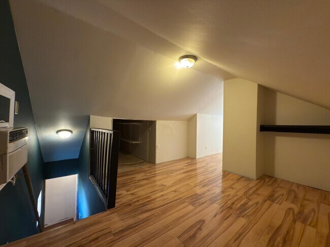 Building Photo - 8907 E Boone Ave