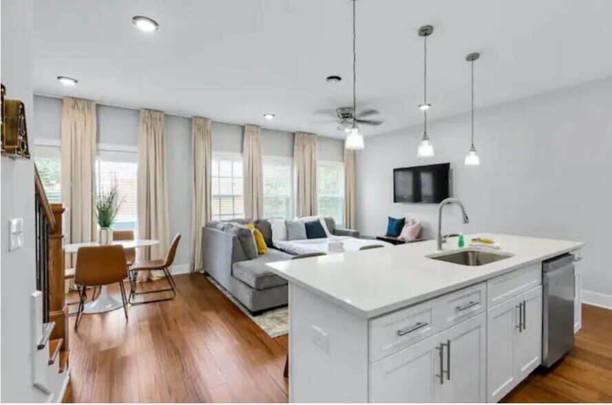 Building Photo - 421 Elysian Fields Rd