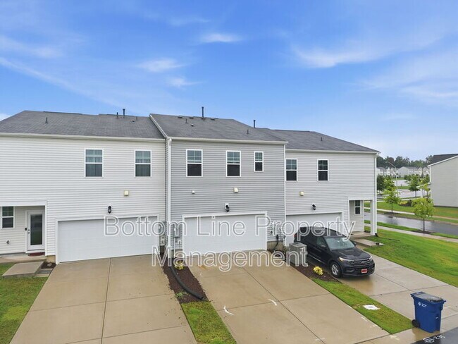 Building Photo - 2312 Kasota Ln