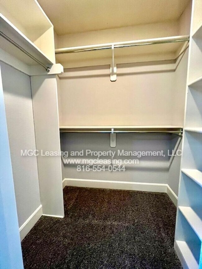 Building Photo - Timber Trails Townhomes - $1,000 Credit - ask me how