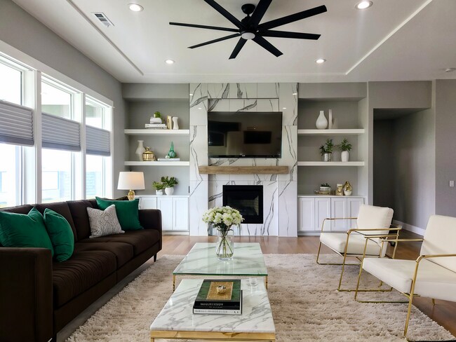 Building Photo - Move in ready luxury home!