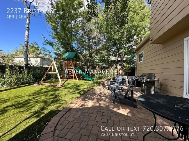 Building Photo - 2237 Bristol St