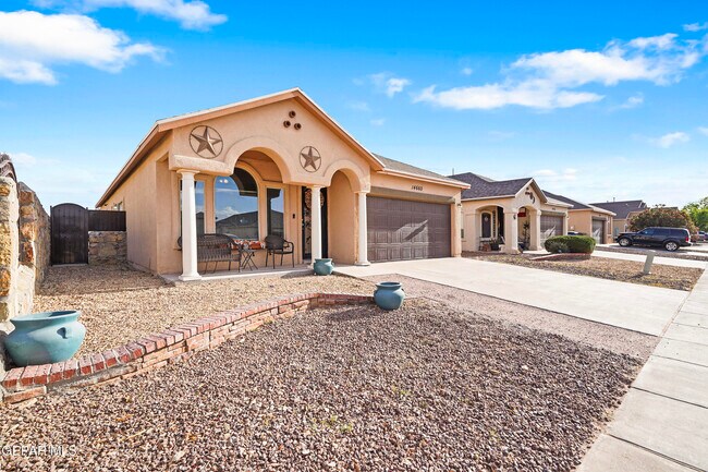 Building Photo - 14660 Spanish Point Dr