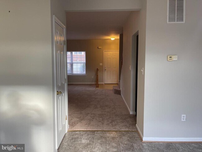 Building Photo - 27 Townes Pl