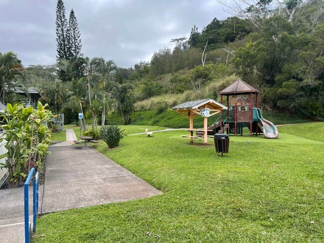 Building Photo - Gardens at Launani Valley