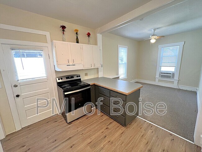 Building Photo - 317 E Bannock St