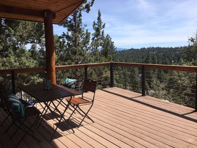 Building Photo - Spacious House, Front & Back Porch! Awbrey Butte Hillside with Mountain Views. Furnished 30-Day Min.