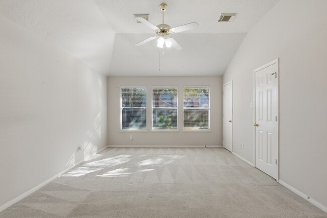 Building Photo - 18014 Still Springs Ct