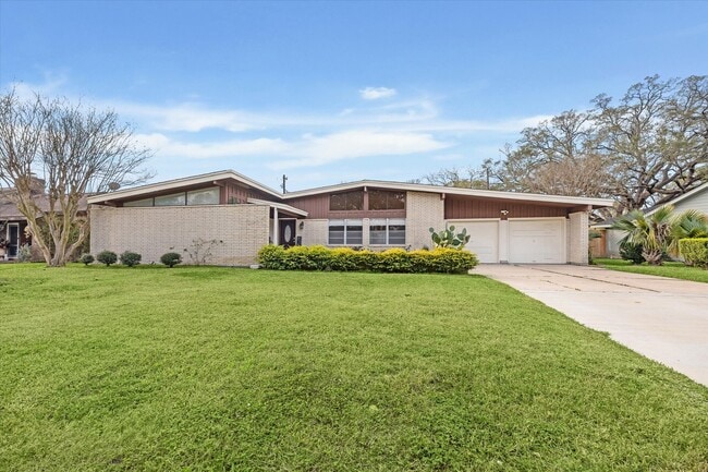 Building Photo - 3310 Longfield Cir