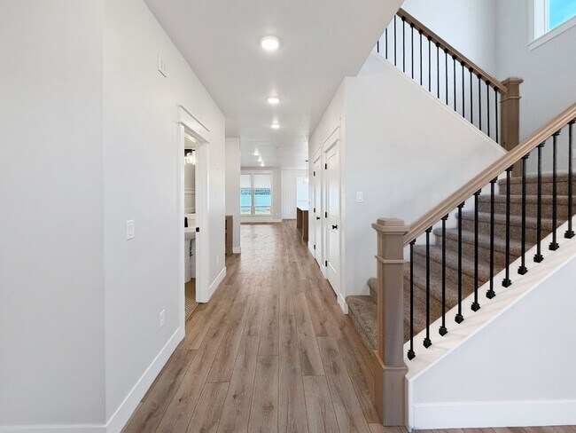 Building Photo - Stunning 4-Bedroom Home in Boise's Premier Dry Creek Ranch Community