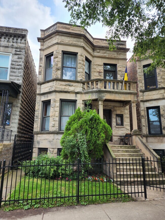 Building Photo - 2435 W Rice St