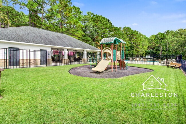 Building Photo - 403 War Admiral Ln