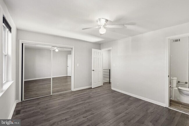 Building Photo - 5105 New Hampshire Ave NW