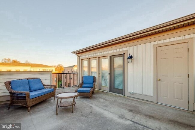 Building Photo - 42253 Marble Cyn Ter