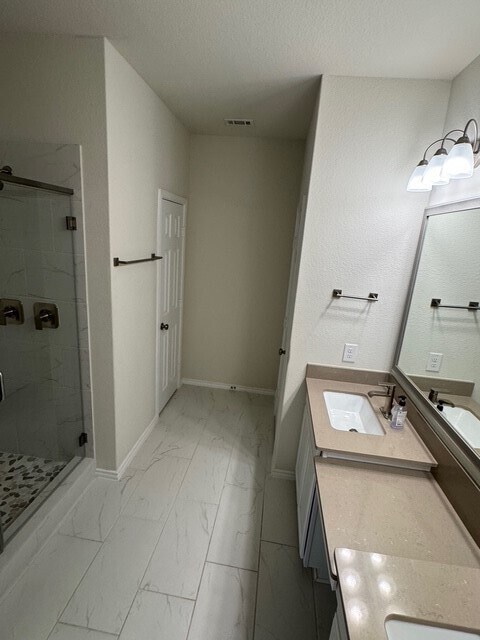 Building Photo - 3415 Avondale Vw Dr