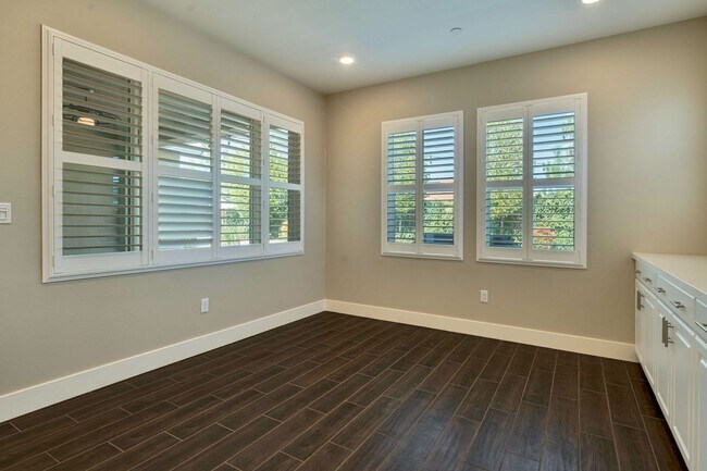 Building Photo - Folsom Ranch Gem – Newer 3BR Single-Story ...