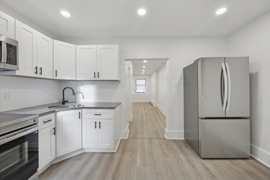 Building Photo - 3247 N Marston St