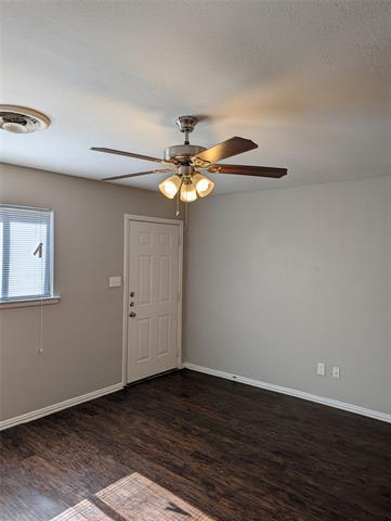 Building Photo - 4725 Leonard St