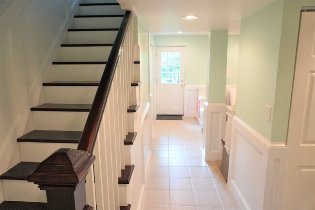 Lower Level Rec Room - 215 Crestmoor Cir