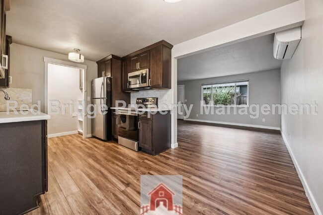 Building Photo - 3440 SE 8th Ave