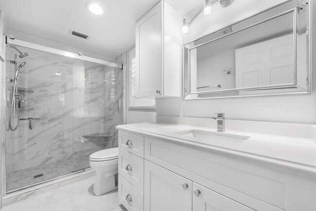 Building Photo - 7286 Huntington Ln