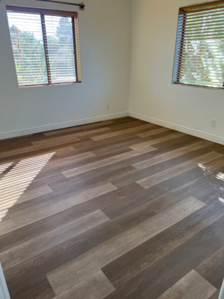 Building Photo - 1551 E Payton Way