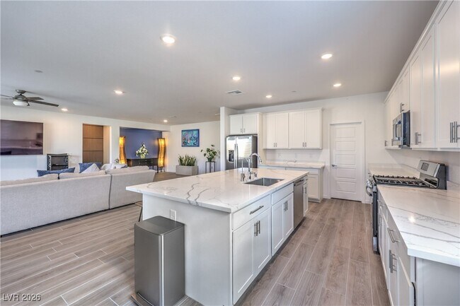 Building Photo - 6093 Avery Pointe St