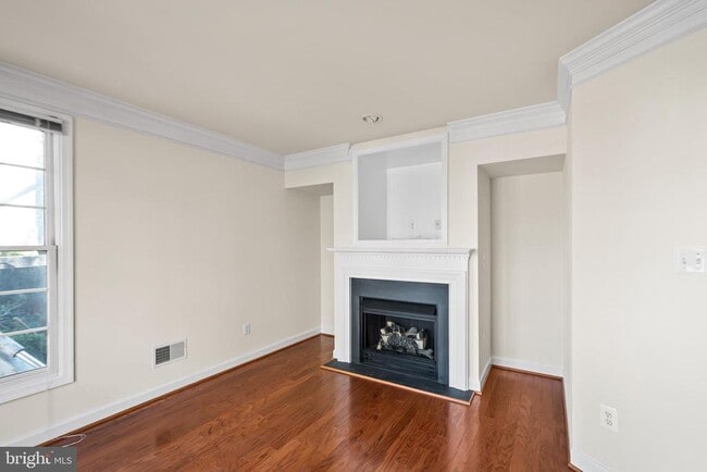 Building Photo - 8831 Ashgrove House Ln