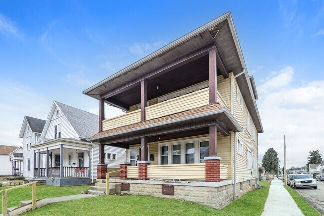 Building Photo - 327-329-329 N Shaffer St