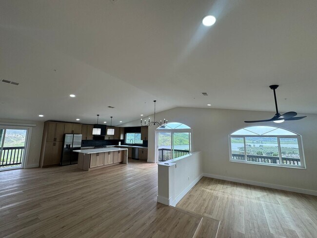 Building Photo - Sangamon Ave