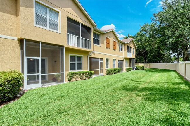 Building Photo - 3645 Parkridge Cir