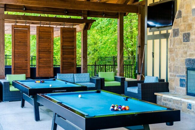 Building Photo - 501 Hamlet Wy