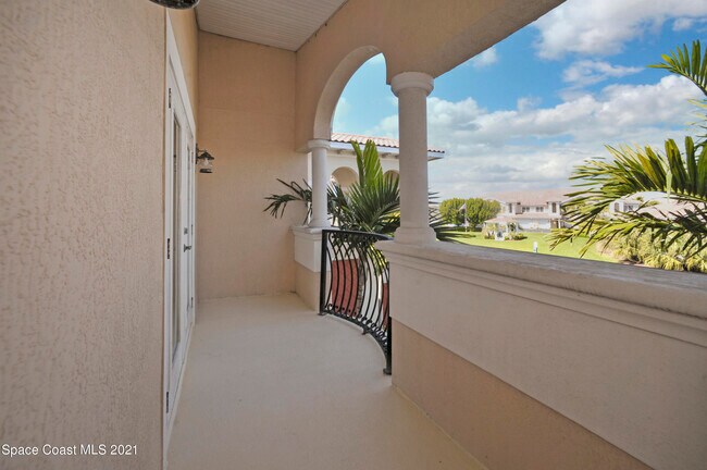 Building Photo - 117 Lancha Cir